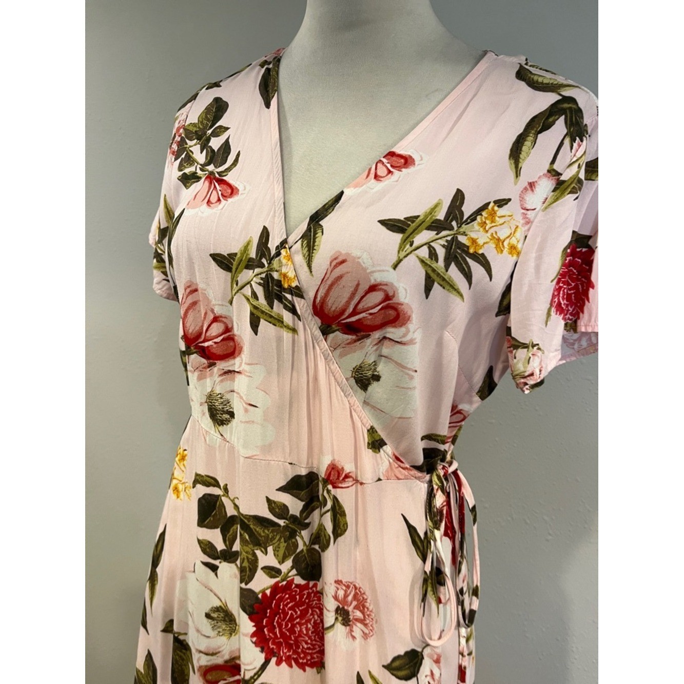 Forever 21 Pink Floral Wrap-Style Maxi Dress size large