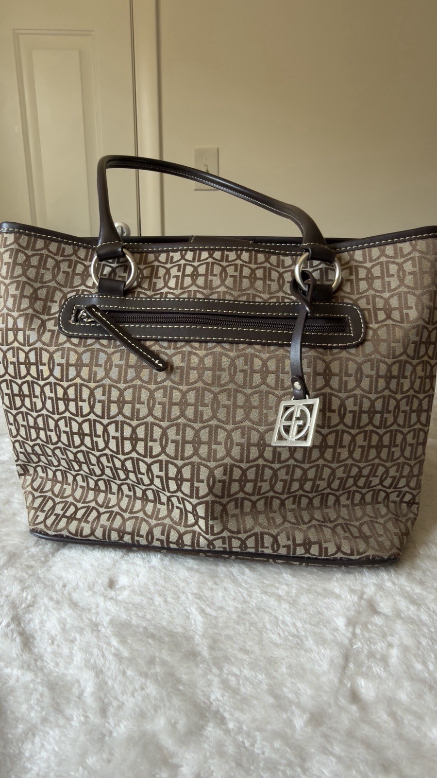 Giani Bernini Brown Monogram Large Tote Zip Top Front Zip Pocket Pouch Silver