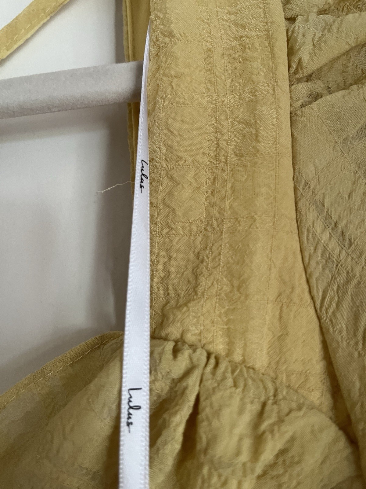 Lulus Yellow Puff Sleeve Smocked V-Neck Tie Waist Midi Dress Womens Size S