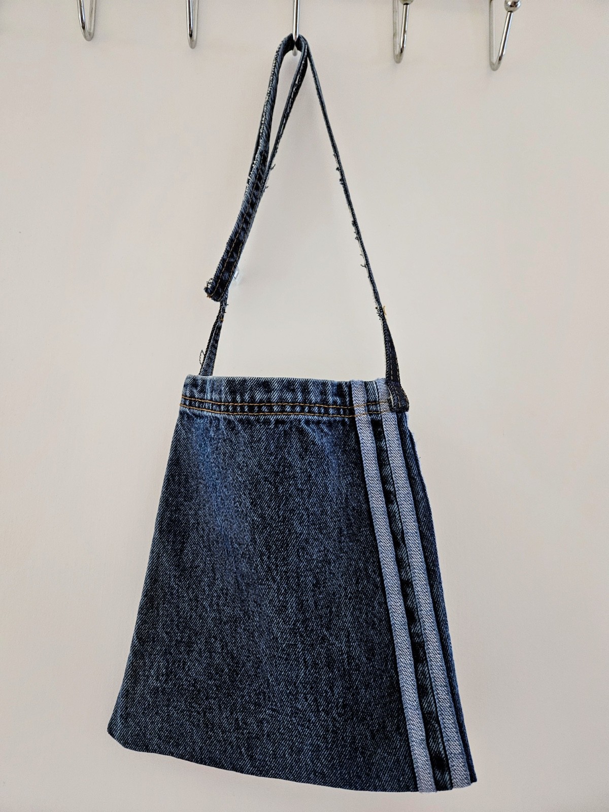 HANDMADE DENIM HANDBAG APPROX 9X10