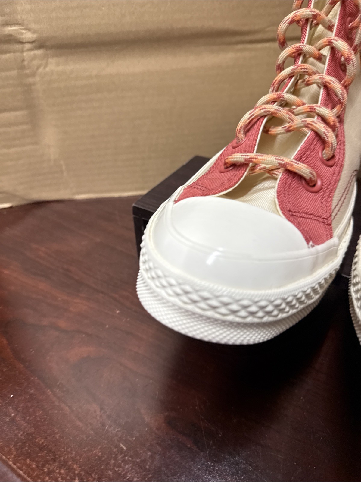 New Converse Chuck Taylor 70 High Top Sneakers Unisex – Men’s 7 -Women’s 9