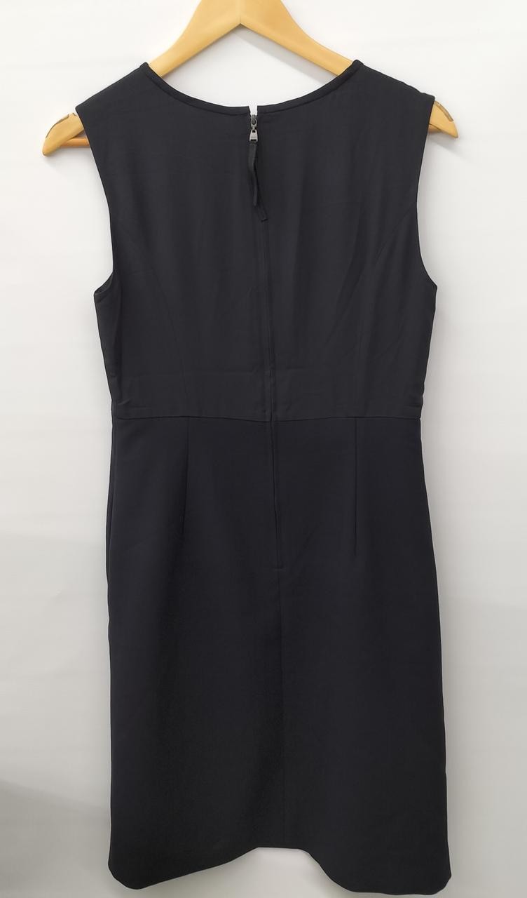 Foxy Sleeveless Dress Black Size 40 U.S. 8 Long 37″ Woman’s 94cm
