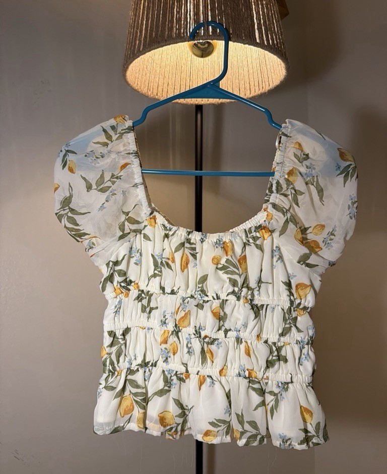 White Floral Lemon Smocked Puff Short Sleeve Square Neck Cropped Blouse S