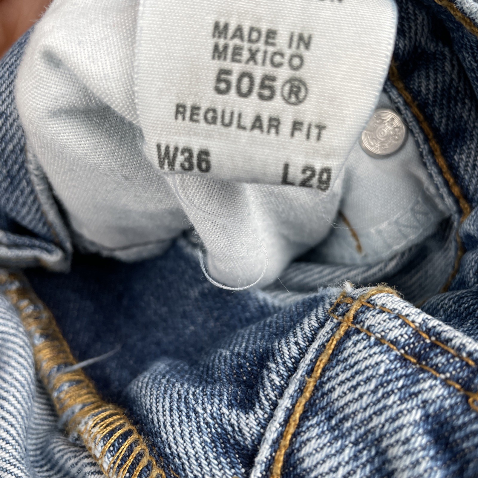 Vtg Levi’s 505 Denim Jeans Stone Washed Blue 36×29 Measures 35×28 EUC Y2K