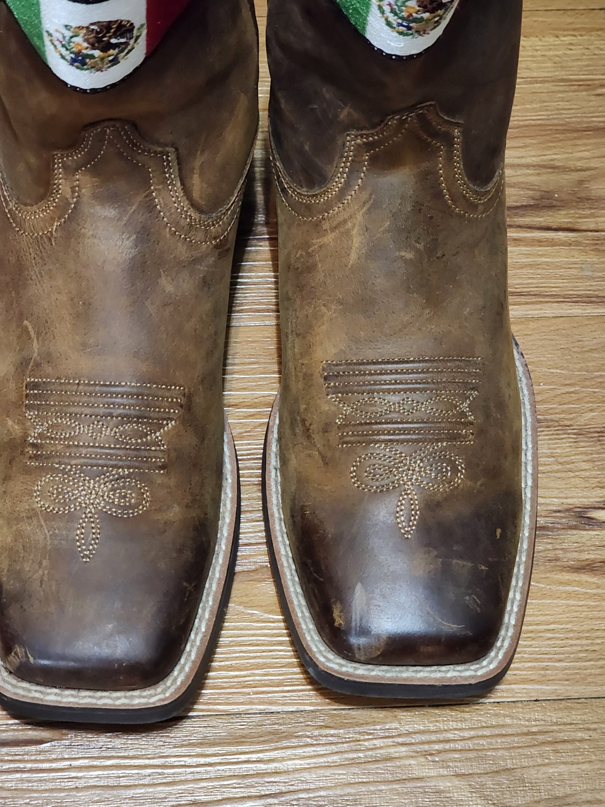 ARIAT Round Up Orgullo Mexicano Performance Western Distressed Square Boots 8 B