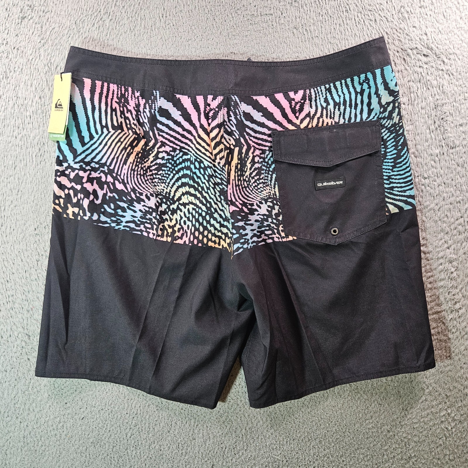 NWT Quiksilver Board Shorts Swim Trunks Men 38 No Liner 20″ Green Pattern Black