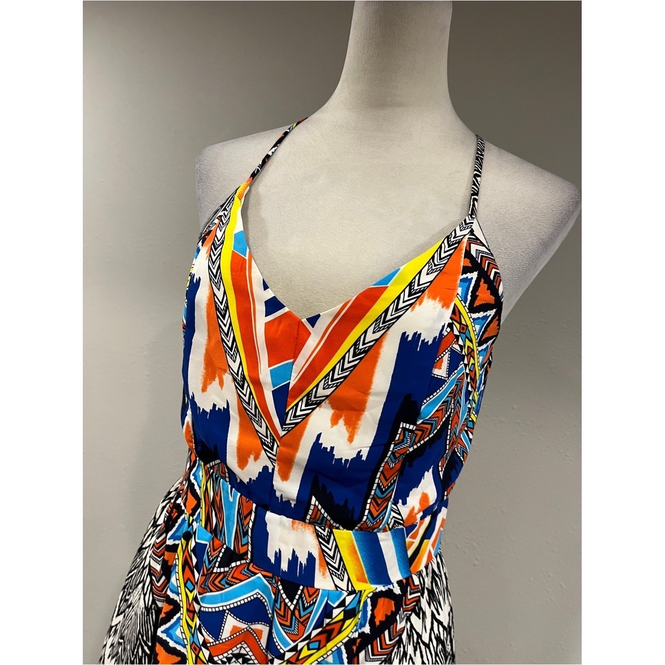 Vibrant Geometric Print Sleeveless v-neck Maxi Dress with open back size medium