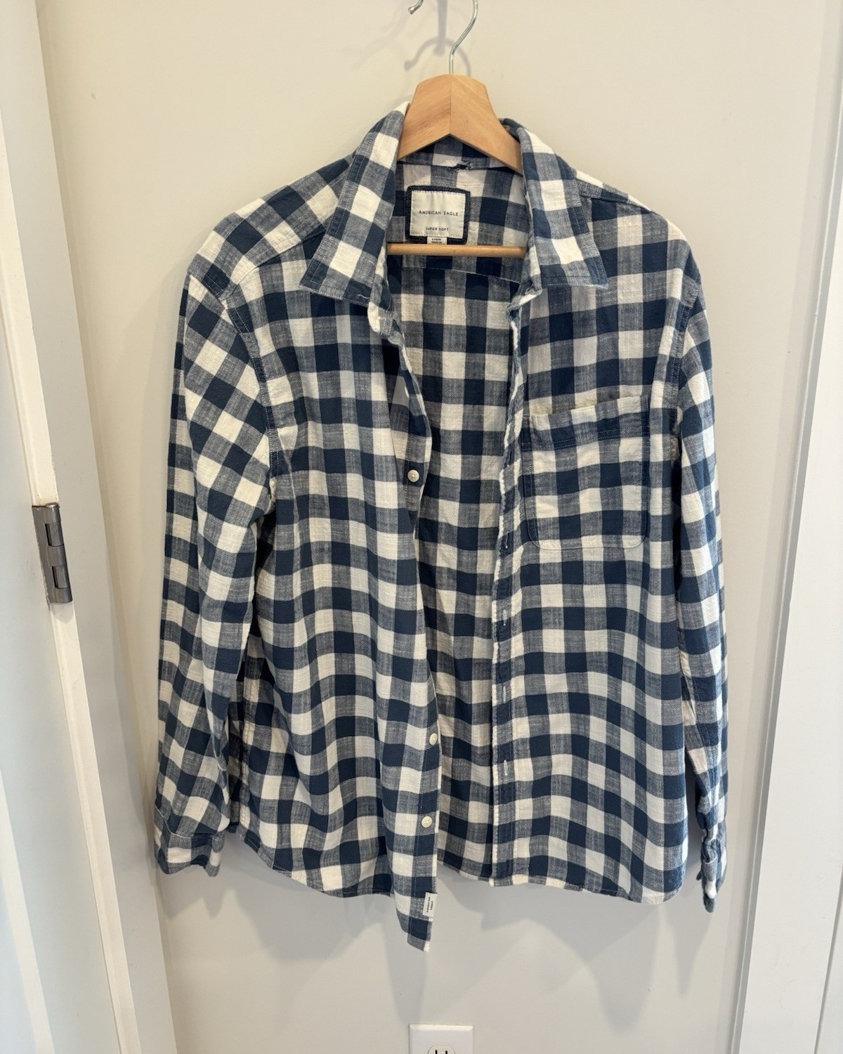 American Eagle Super Soft Men’s Blue/White Plaid Button-Down Shirt L