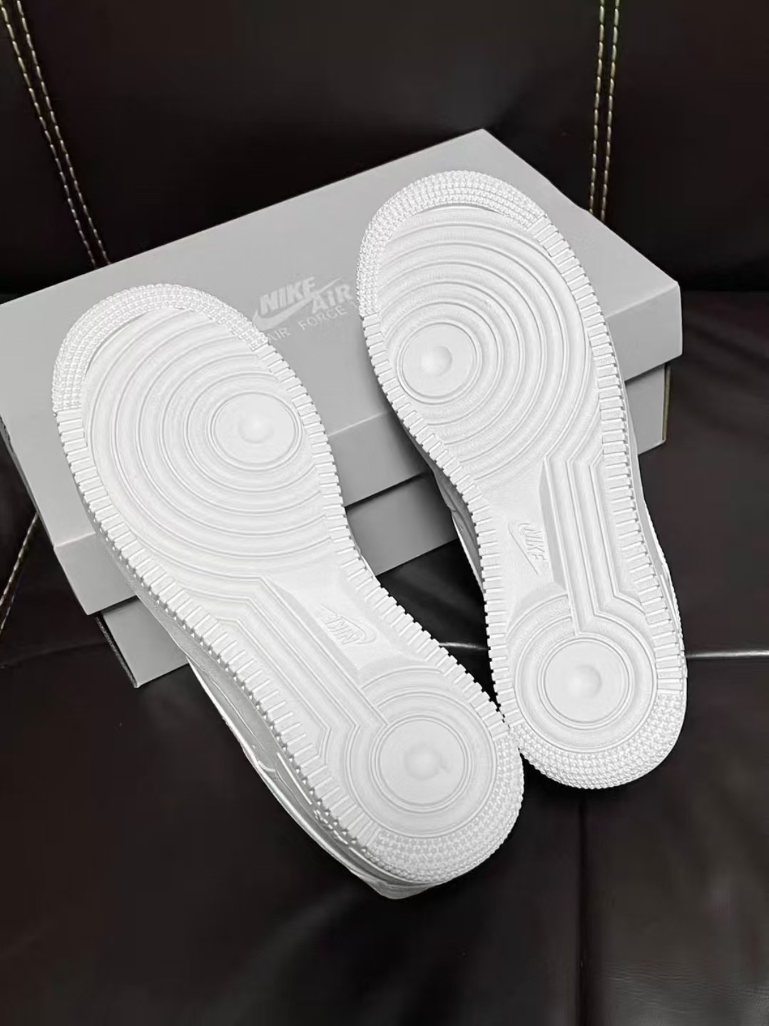 Nike Air Force 1 ’07 Low White Men’s Size New Shoes Sneakers