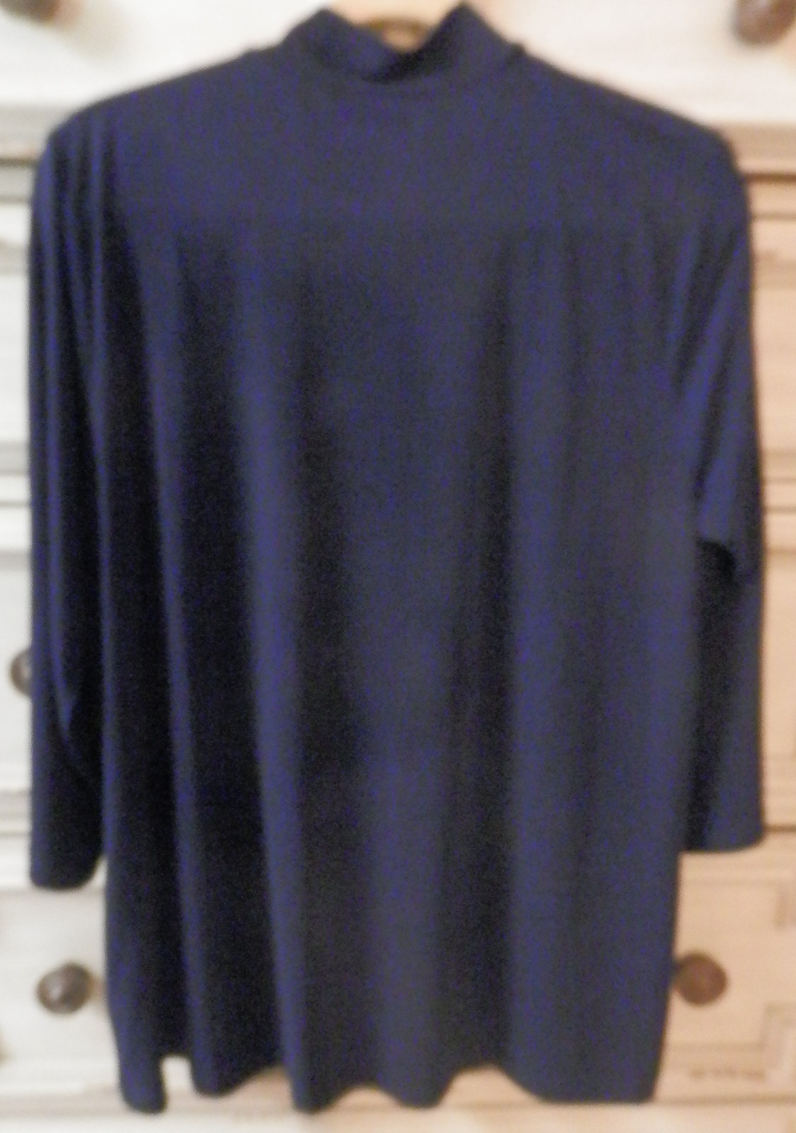 Preowned Susan Graver 1XL Navy Blue Liquid Knit 3/4/S Turtleneck (Gently worn)