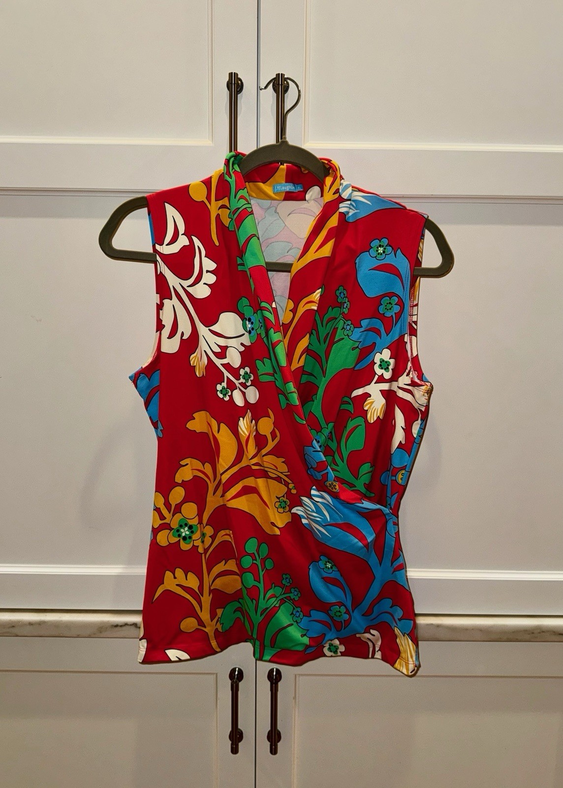 J. McLaughlin XL Sleeveless Faux Wrap Top Red Multicolor Floral Stretch Jersey