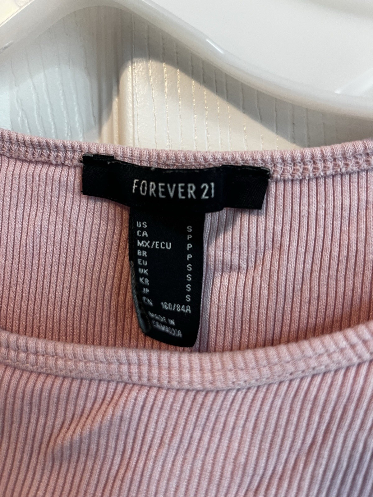 FOREVER 21 Women’s S Pink Solid Ribbed Knit Round Neck Ruffle Hem T-Shirt