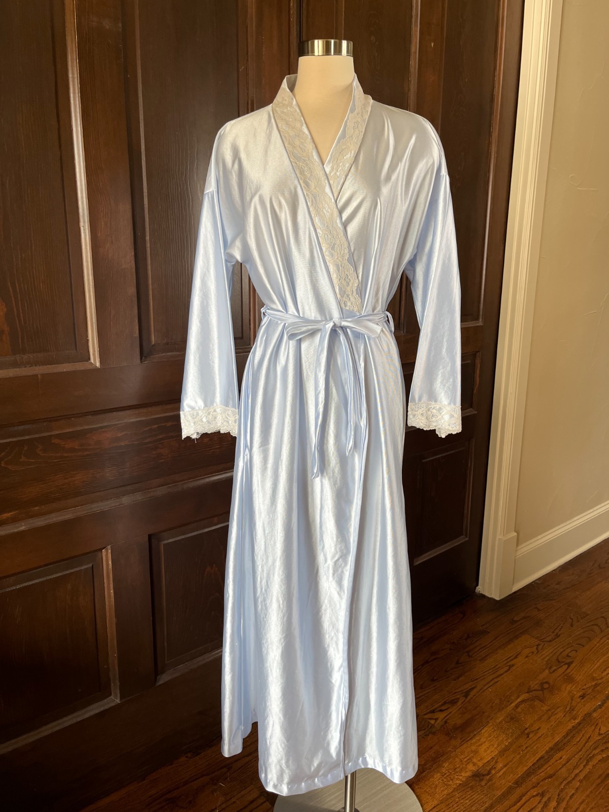 Heather Collection Women’s Long Sleeve Robe Size S Lace Trim Light Blue USA Made