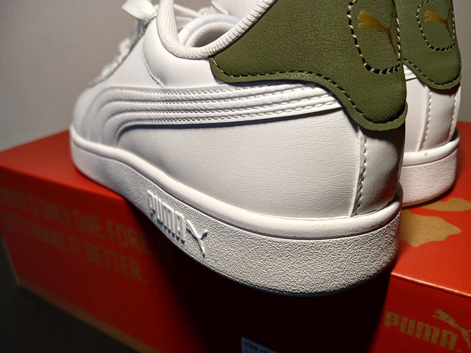 NEW w/BOX! PUMA ACE COURT SNEAKERS ~~ MEN’S SZ US 10/ UK 9 * * FREE SHIPPING