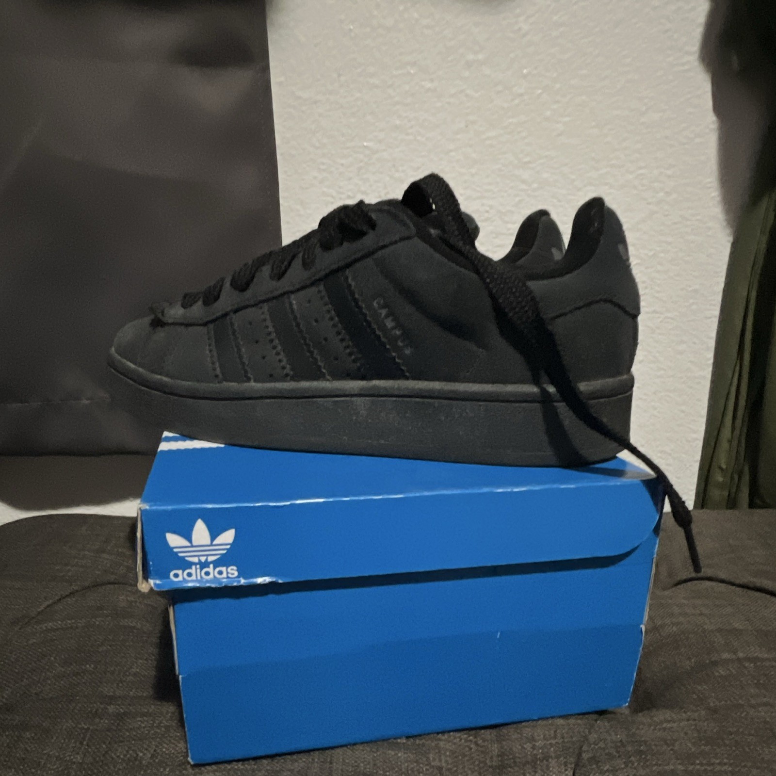adidas Campus 00s Unisex Kids Black Low Top Leather Lace-Up Sneakers US 5Y/6.5 W
