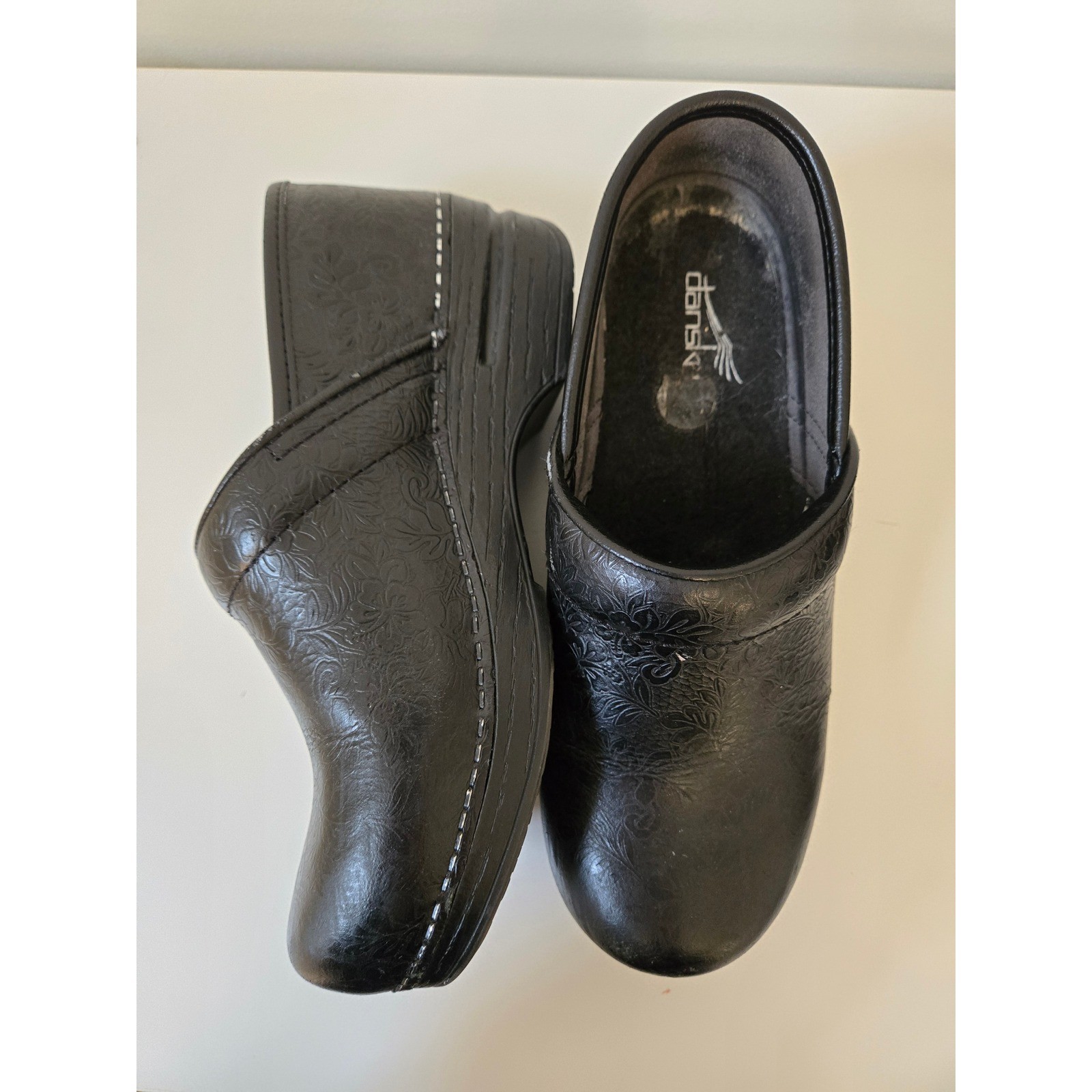 Dansko Professional Clogs Women’s 36 Black Floral Embossed Nursing Comfort Shoes