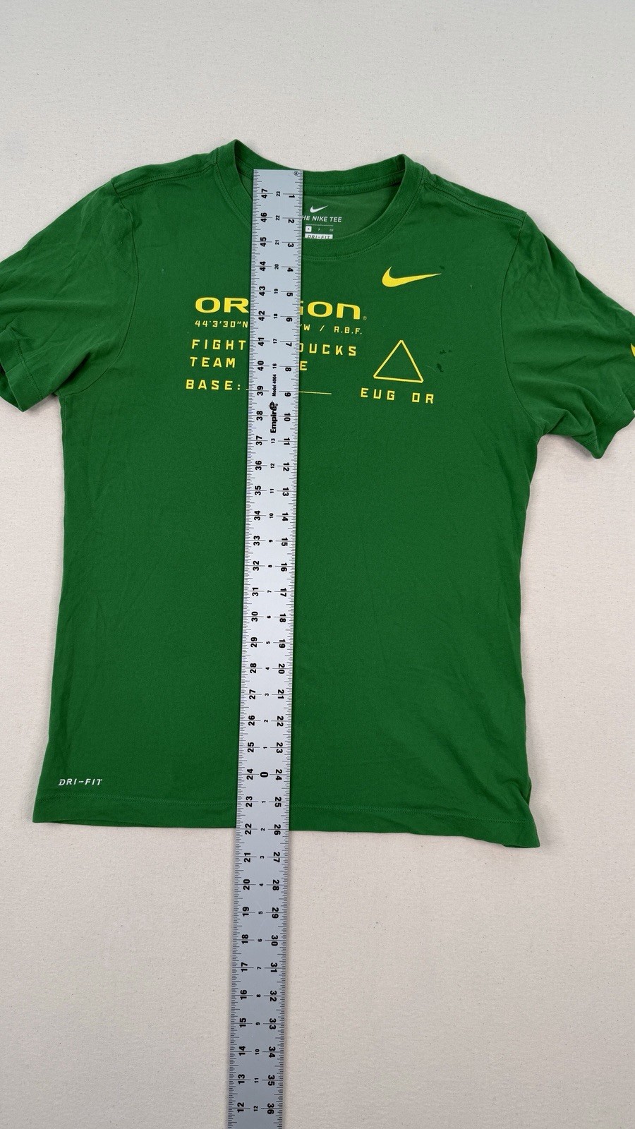 Nike Oregon Ducks Team Issue Dri-FIT Green T Shirt Small NCAA Football Tee