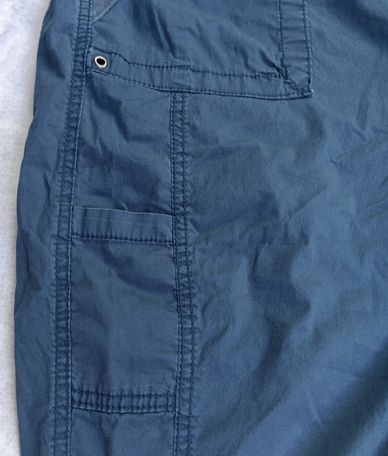 Natural Reflections Blue Capri Cargo Pants Womens size 20 W, Bass Pro Shops