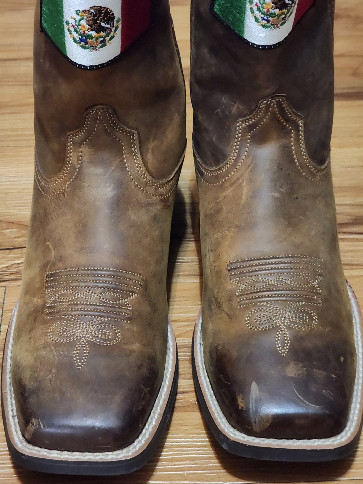ARIAT Round Up Orgullo Mexicano Performance Western Distressed Square Boots 8 B