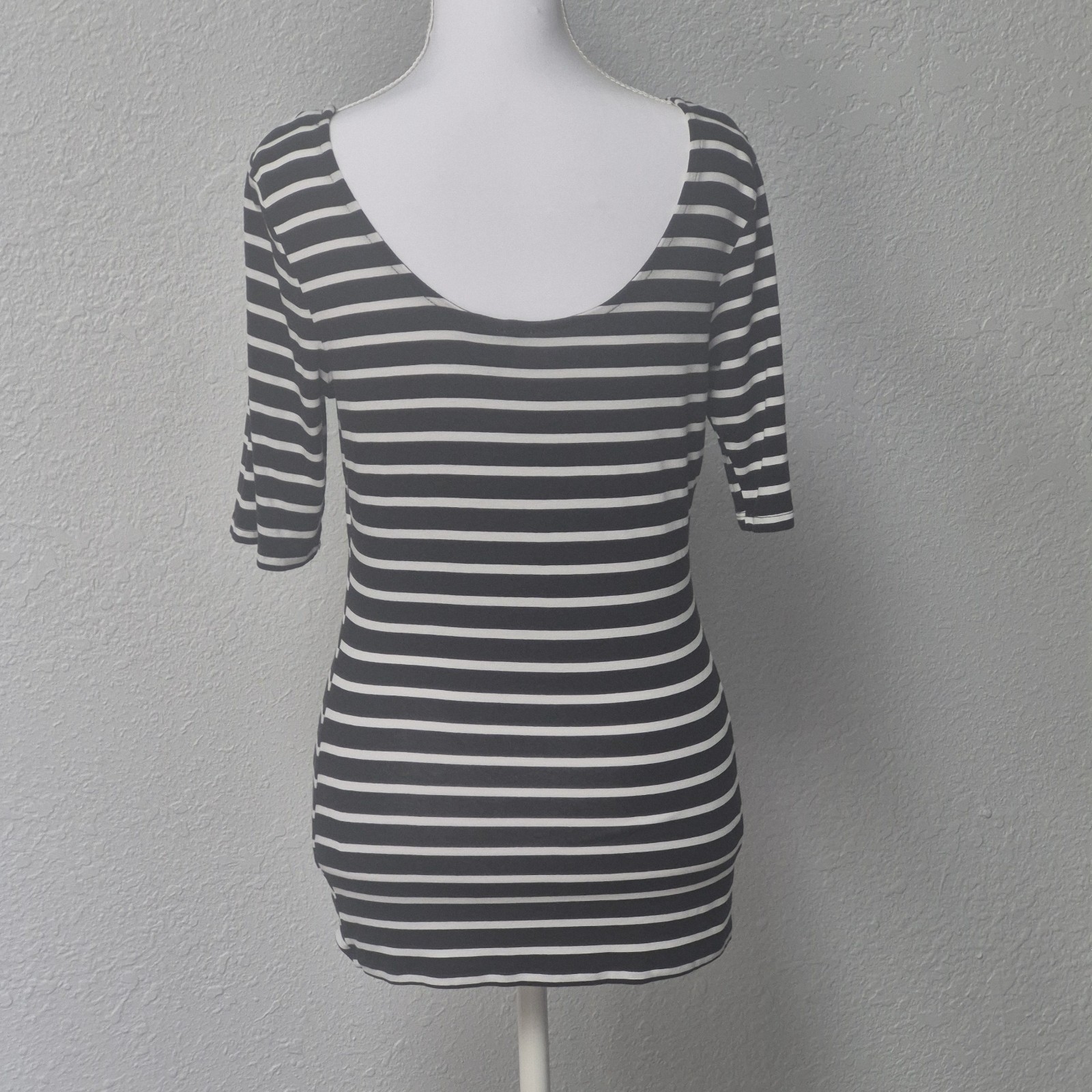 Black White Striped Scoop Neck Top Size L Soft Stretch Parisian Chic Clean Girl