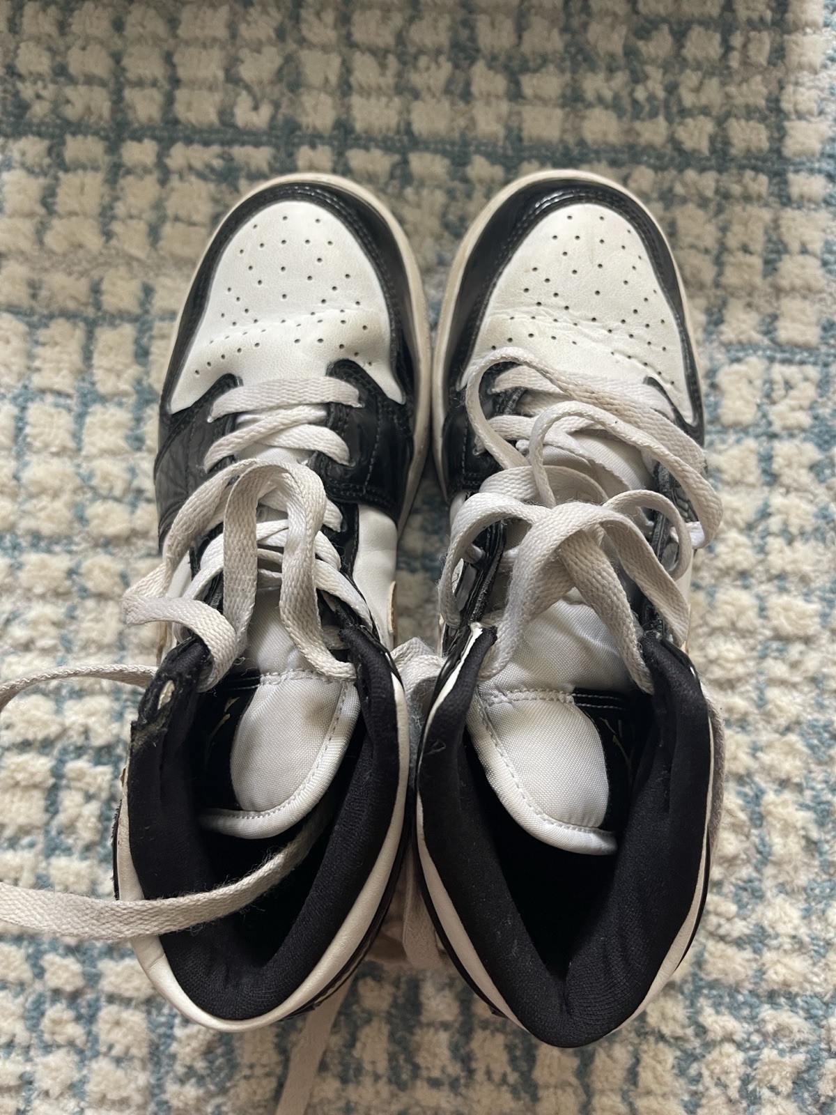 Kids Nike Black White Gold Air Jordan 1 Mid SE size 4.5