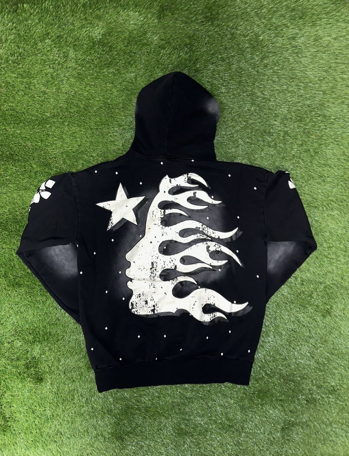*BRAND NEW* Hellstar “BLACK” Hoodie – Ready To Ship🚚💨 (Size M)