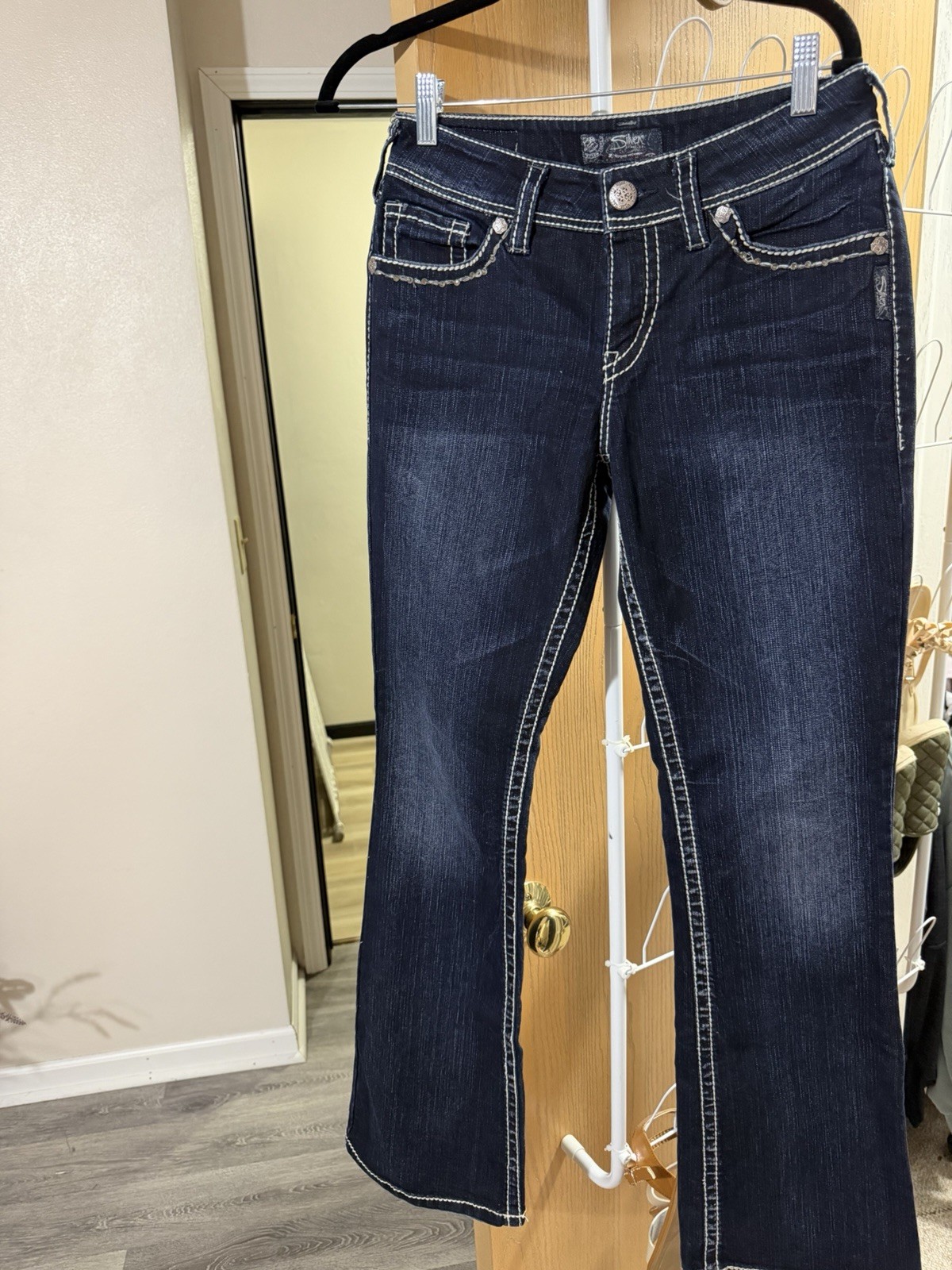 Silver Jeans Co. Women’s Bootcut Jeans Dark Wash Blue Denim 5-Pocket Button Logo