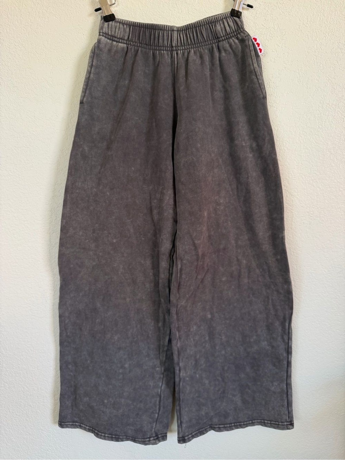 Women’s Wide-Leg Elastic Waist Pants in Charcoal Gray
