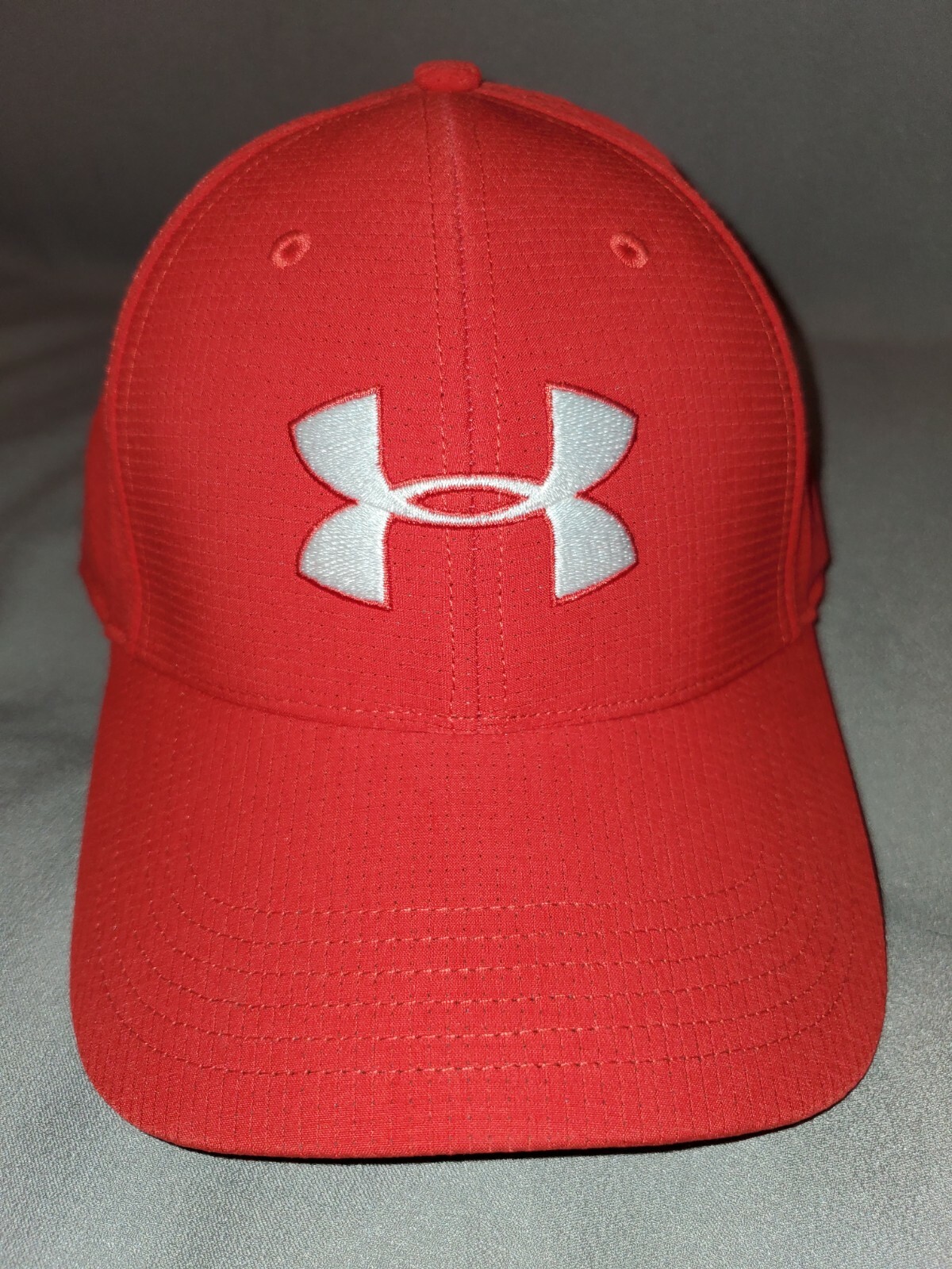 UNDER ARMOUR MENS AIRVENT RED STRAPBACK HAT ONE SIZE FITS ALL NEW 21106471