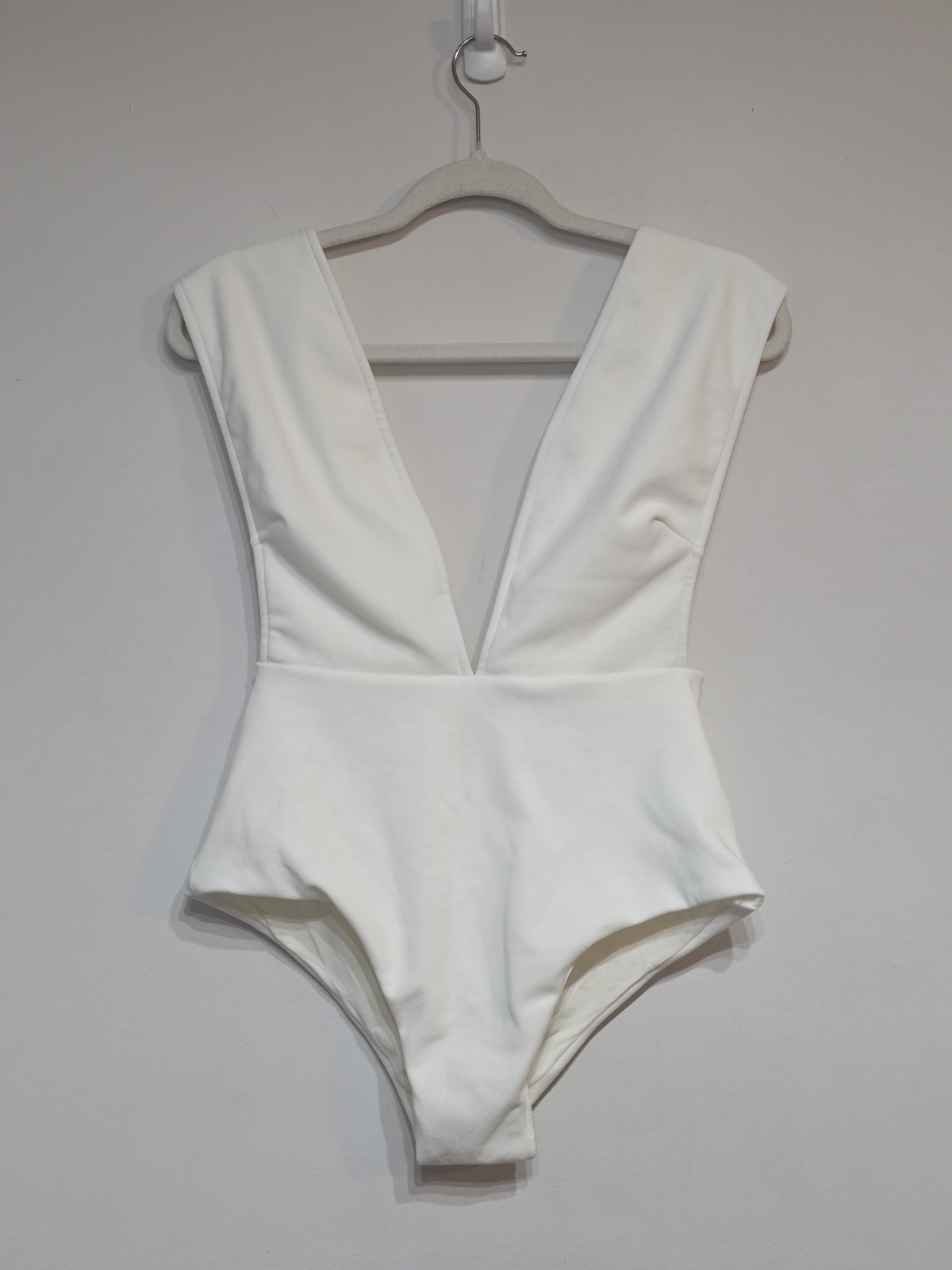 NWT HAIGHT Crepe One Piece Swimsuit Size L In Off White Deep Plunge V Neck $248