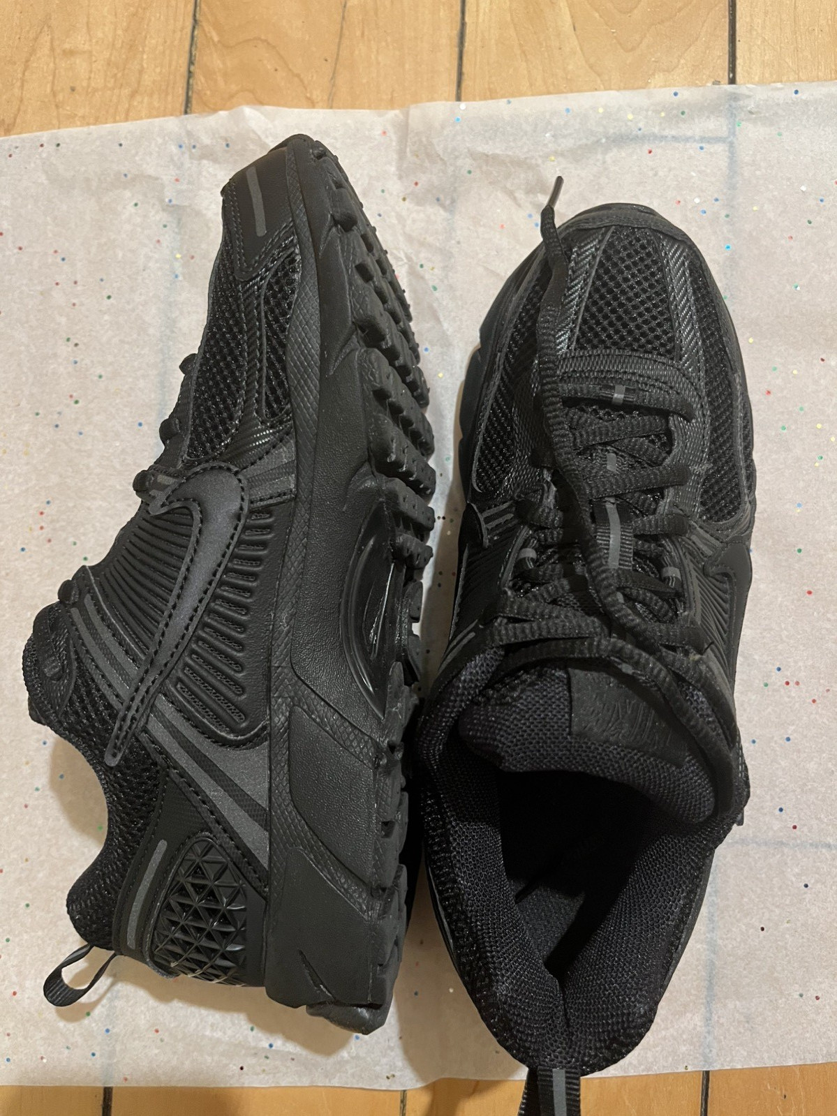 Nike Grade School Vomero 5 Black HF6998-001 Youth size 5Y Sneakers Shoes