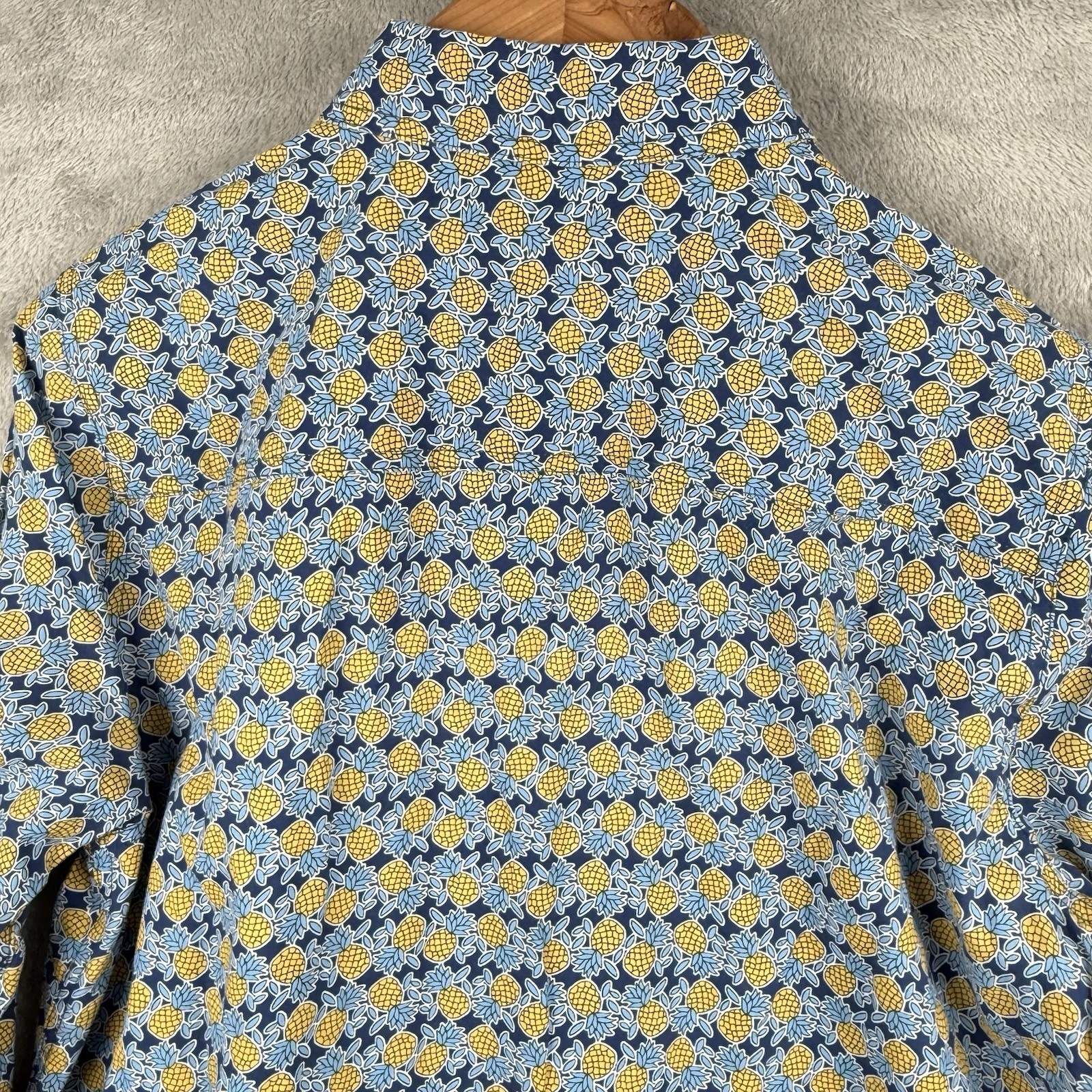 J. McLaughlin Pineapple Print Button Up Blouse Womens L Novelty Print Cotton