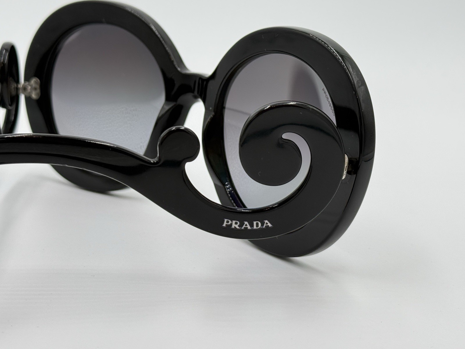 PRADA SPR27N 1AB-5W1 BAROQUE Gloss black/Gray POLARIZED AUTHENTIC ITALY