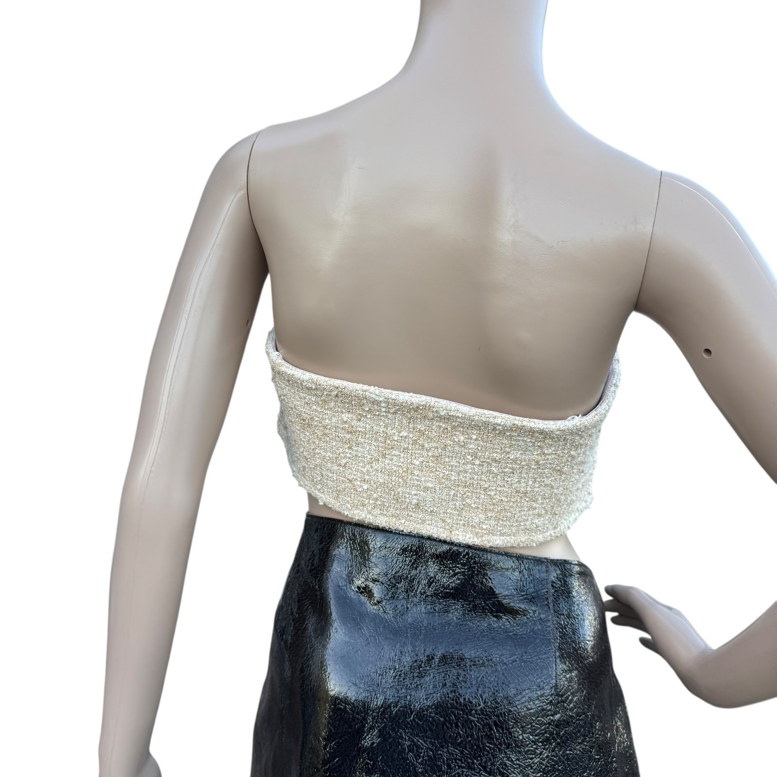 St John PF22 Boucle Knit Strapless Crop Tube Top Cream Gold Button Size L NWOT