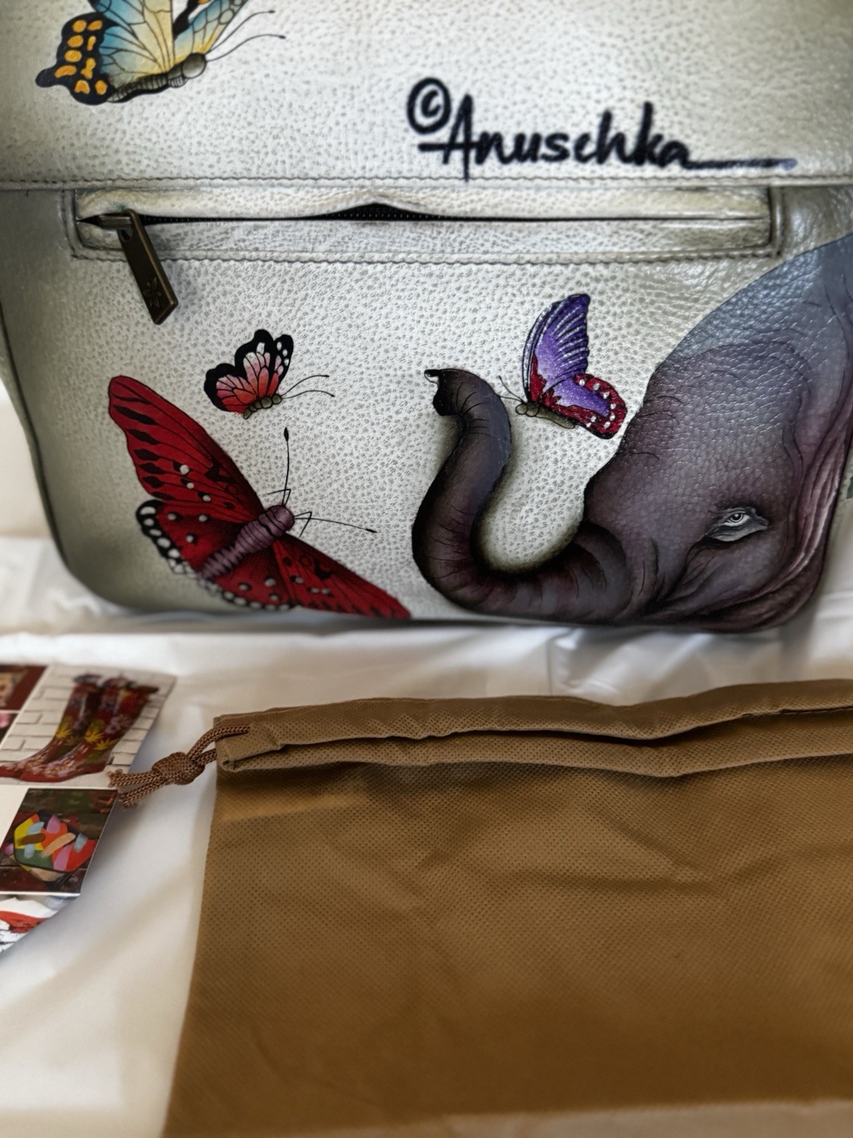New With Dust bag Anuschka Hand Painted Gentle Giant Elephant Shoulder Bag