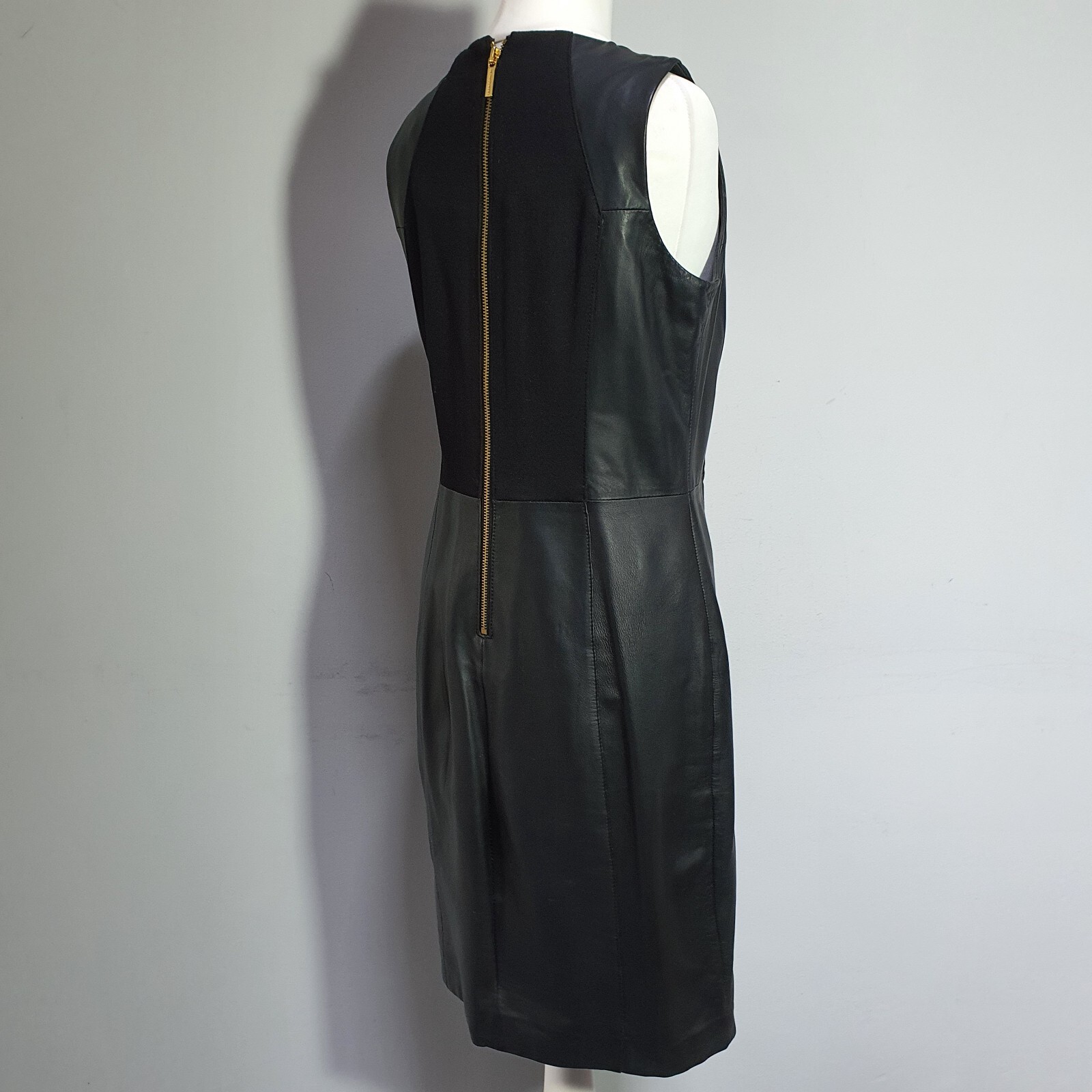 MICHAEL KORS Soft Leather Shift Dress LBD Lined Zip Pockets Size UK 8 Black