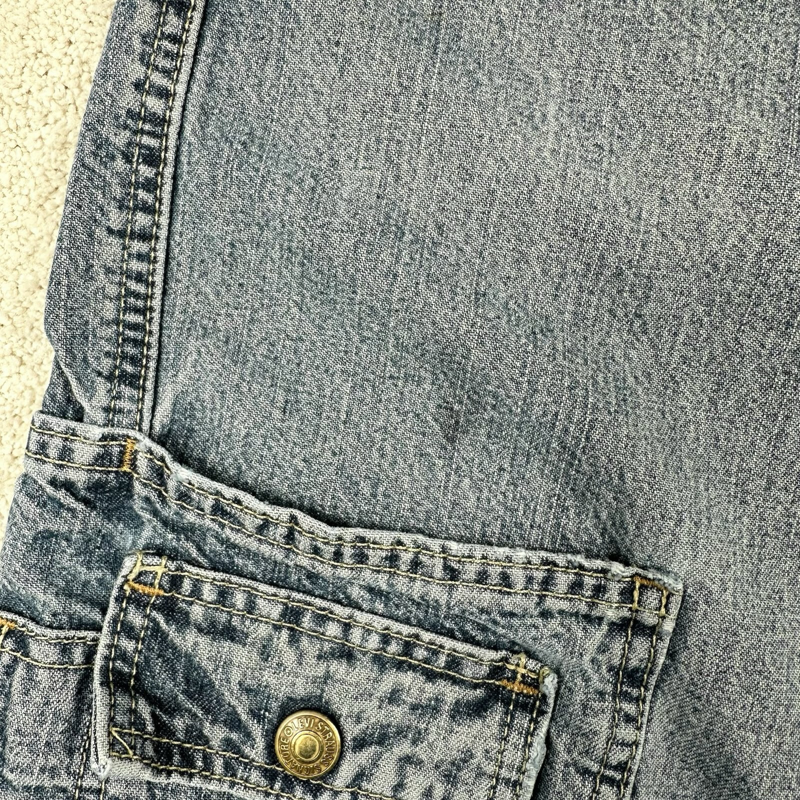 Vintage Y2K Levis Cargo Shorts Baggy Denim Mens 40 Relaxed Hip Hop Grunge 90s