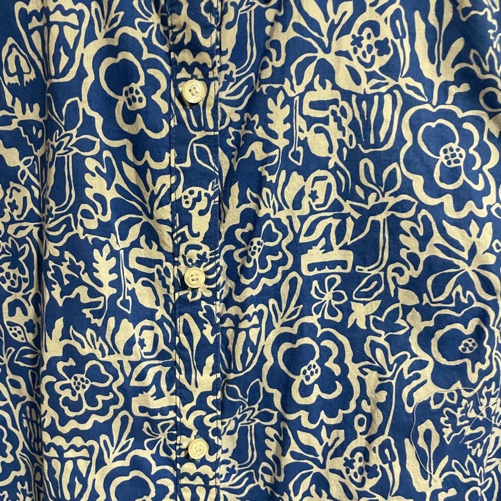 J. McLaughlin Blue and White Floral Casual Shirt