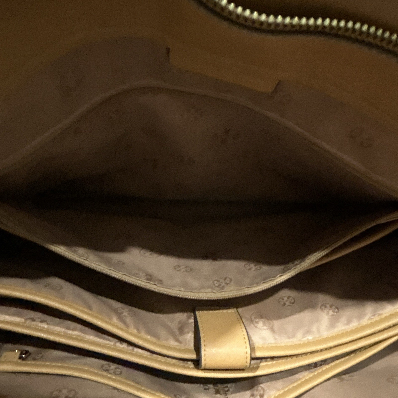 Tory Burch Tan Zip Top Tote Bag Gold Hardware Double Strap Inner Pockets magnet