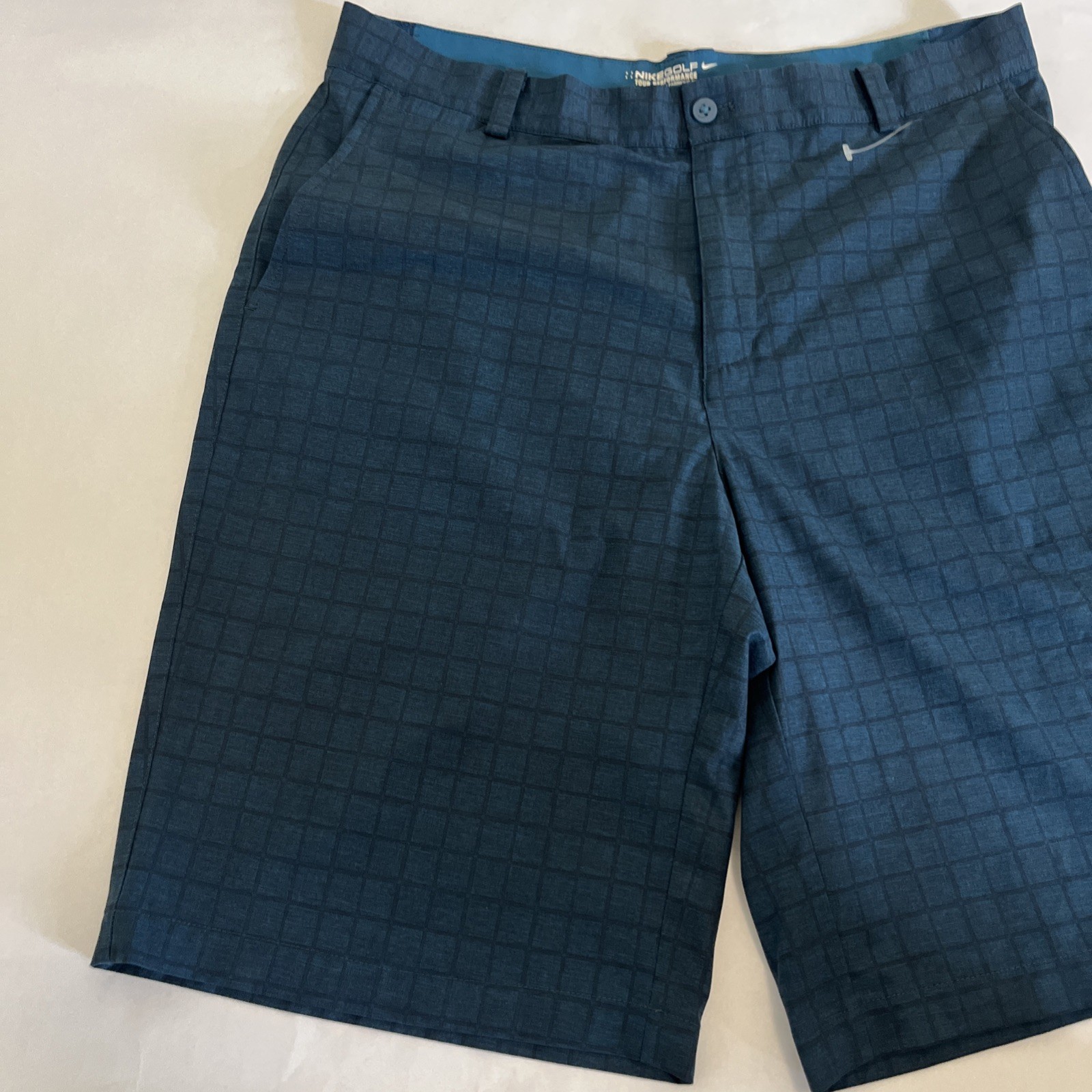 NIKE Men’s Golf Shorts Emerald/Black Striped Dri-FIT Stretch Fabric Size 34
