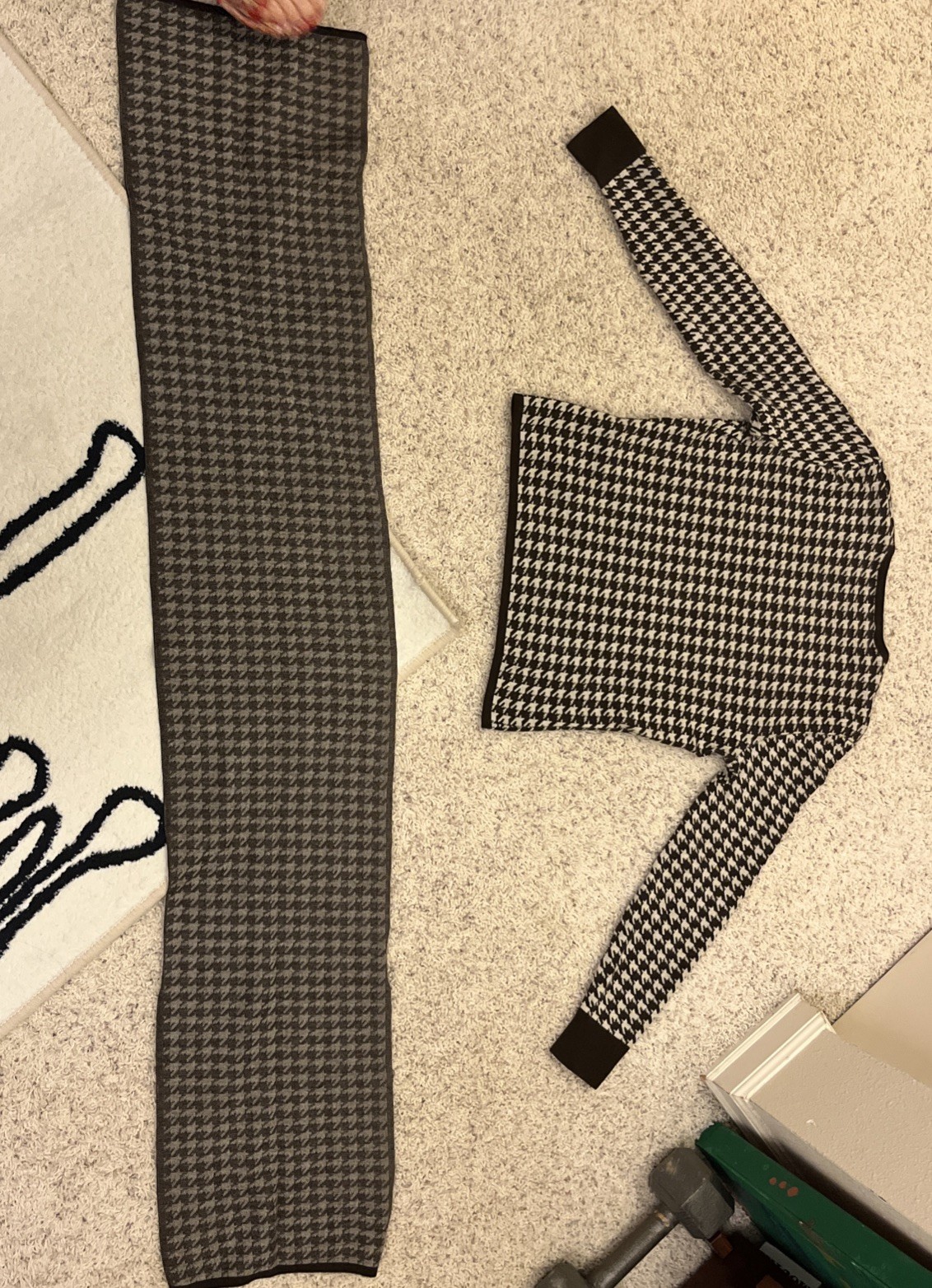 CELINE Houndstooth 96% Cashmere Sweater & Matching Scarf 2-Pc Set Brown M