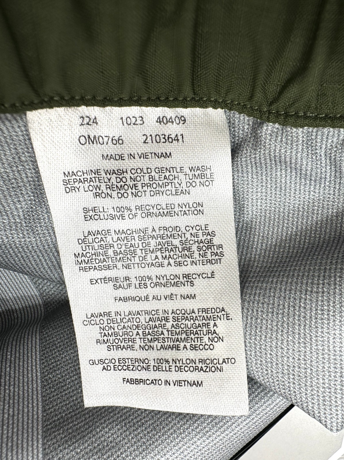 $150 Mountain Hardwear Men’s Threshold Pants – Green – Medium – New With Tags
