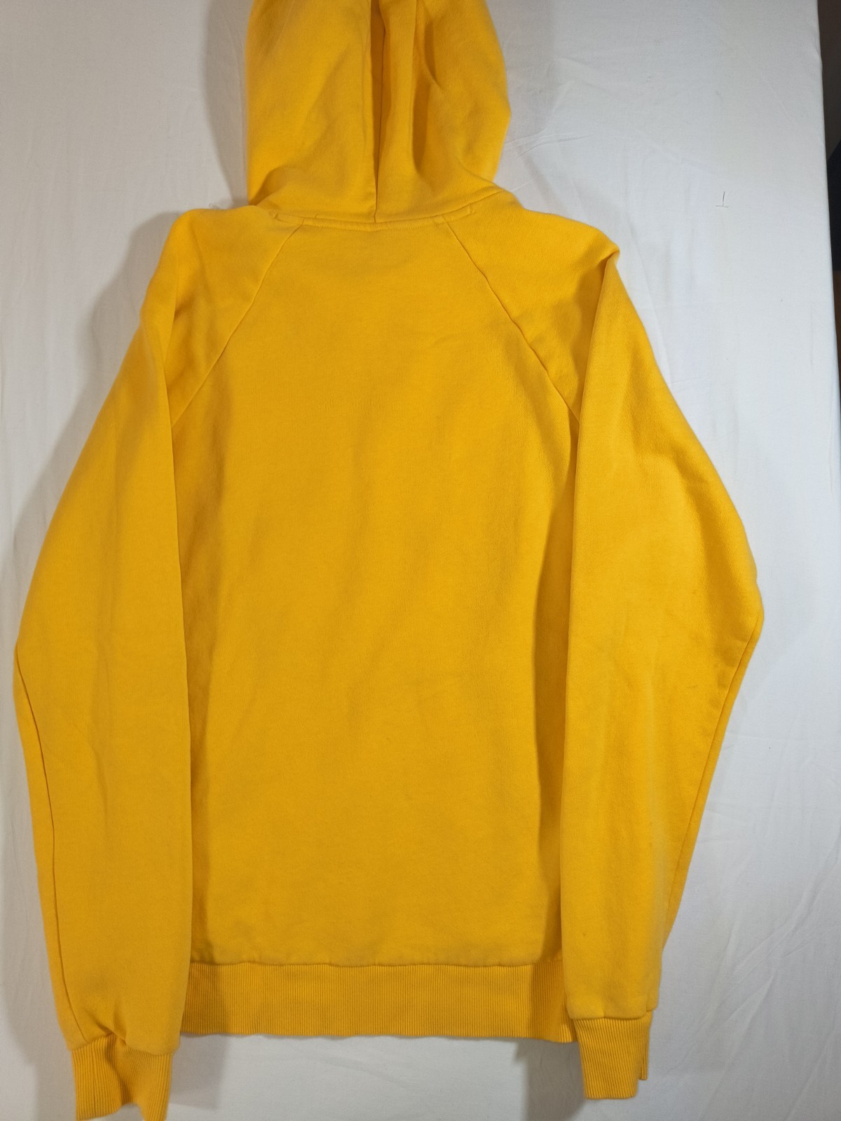 Under Armour Men’s Yellow Fleece Pullover Hoodie Loose Fit Pockets Size M