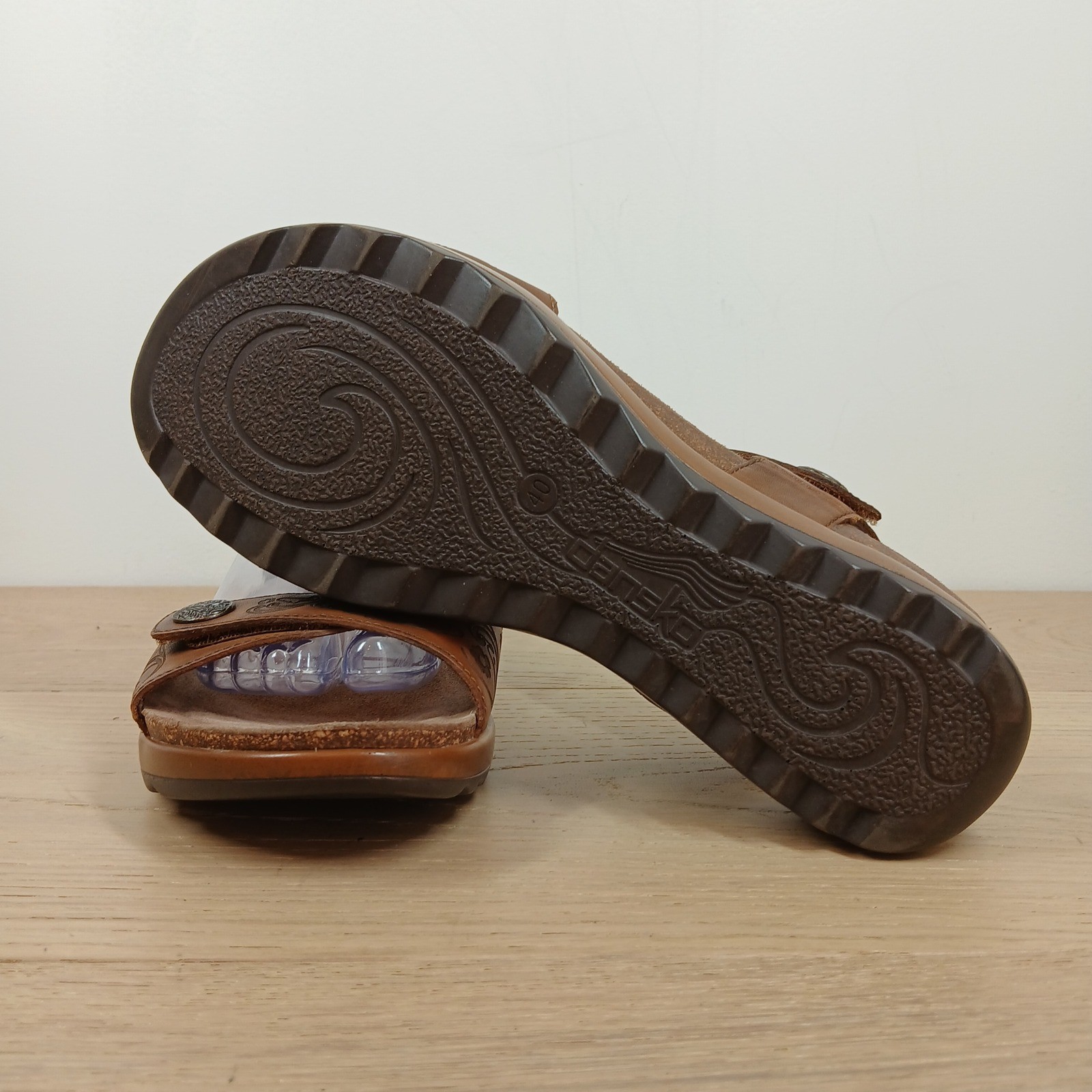 Dansko Wedge Sandals Women’s 9.5 Reece Tan Brown Leather Floral Laser Cut