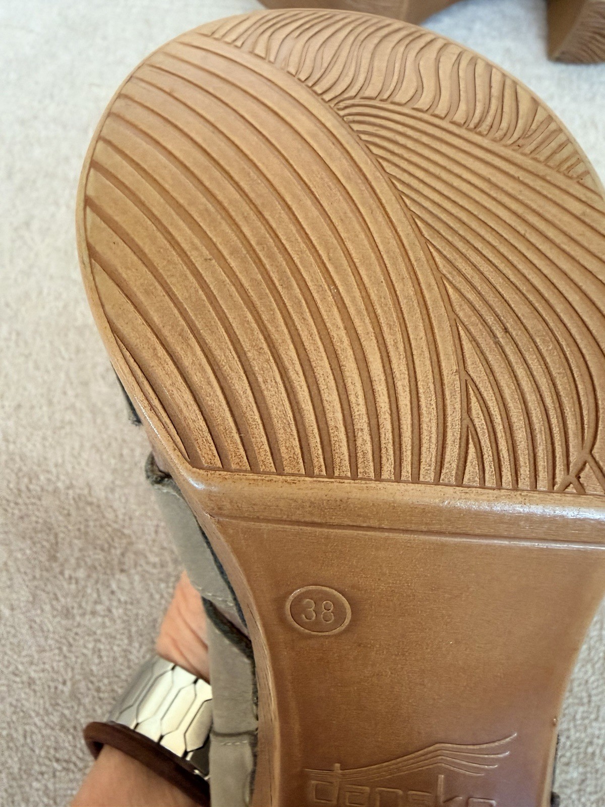 Dansko Strappy Sandals Size 38 Taupe