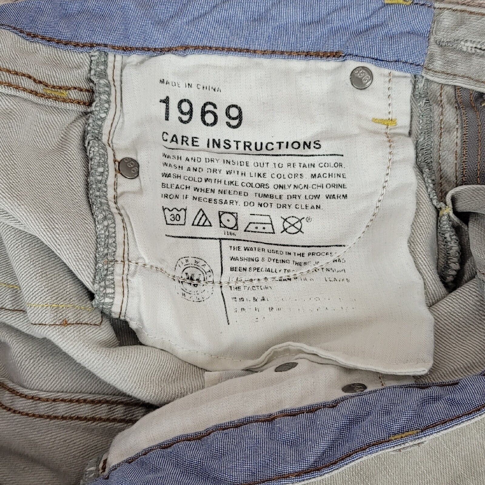 Womens Jeans Size 1 Gap Slim Straight Low Rise Grey Bleached Distressed Puckered