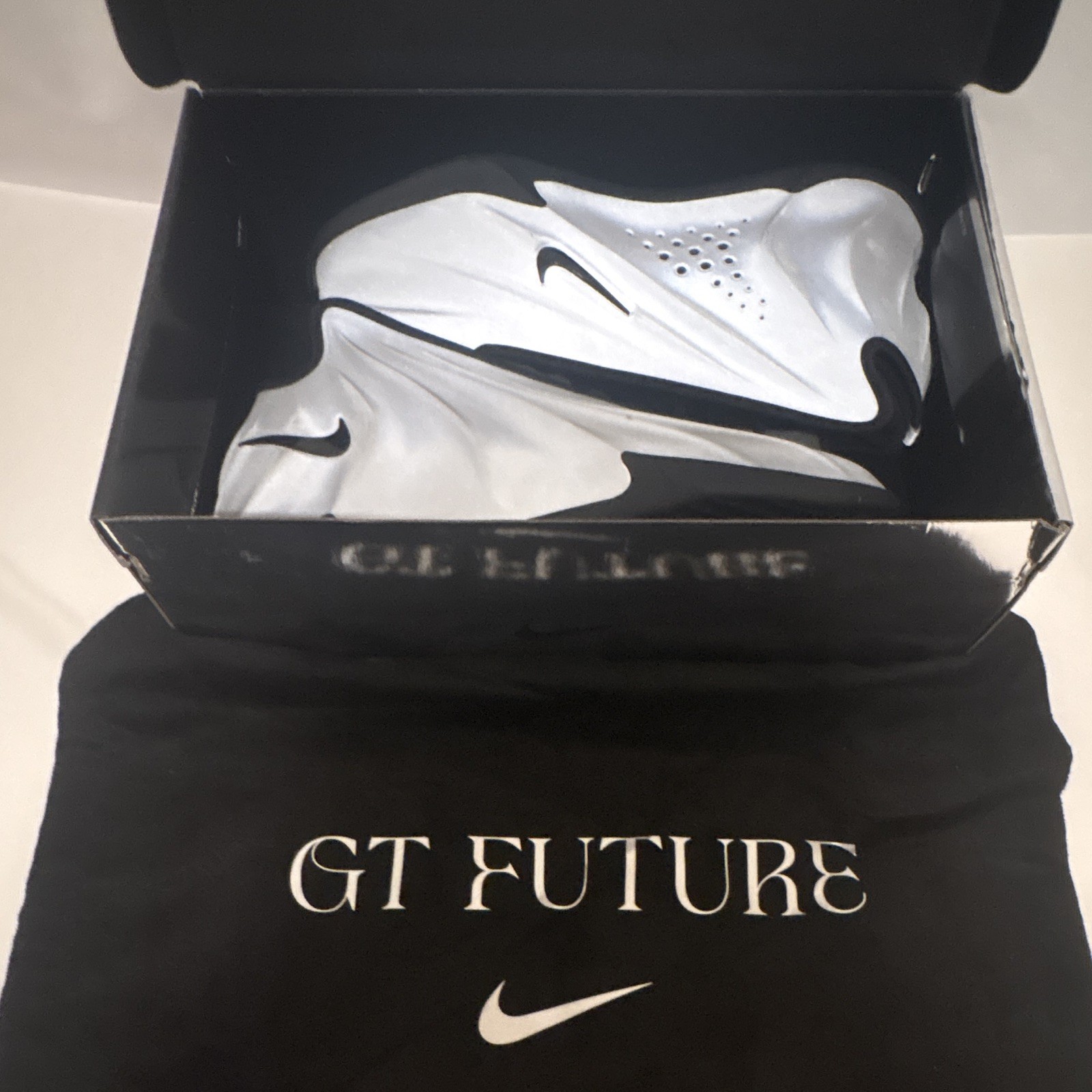 Nike GT Future Metallic Silver/Black/White Men’s Size 8.5 FZ5590-002 Brand New