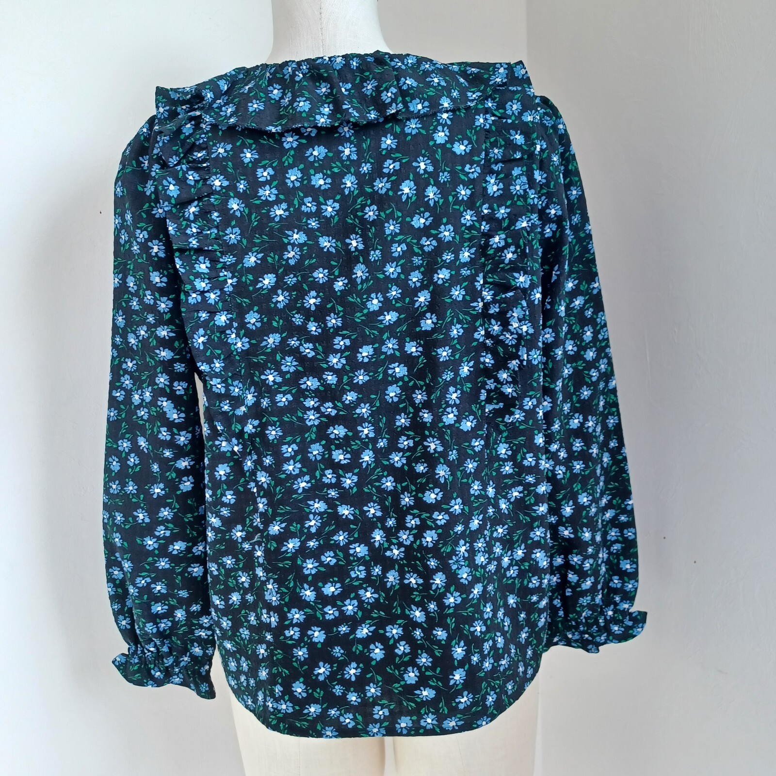 Loft Blouse Womens Petite Med Black Blue Ditsy Floral Ruffle Cottagcore Romantic