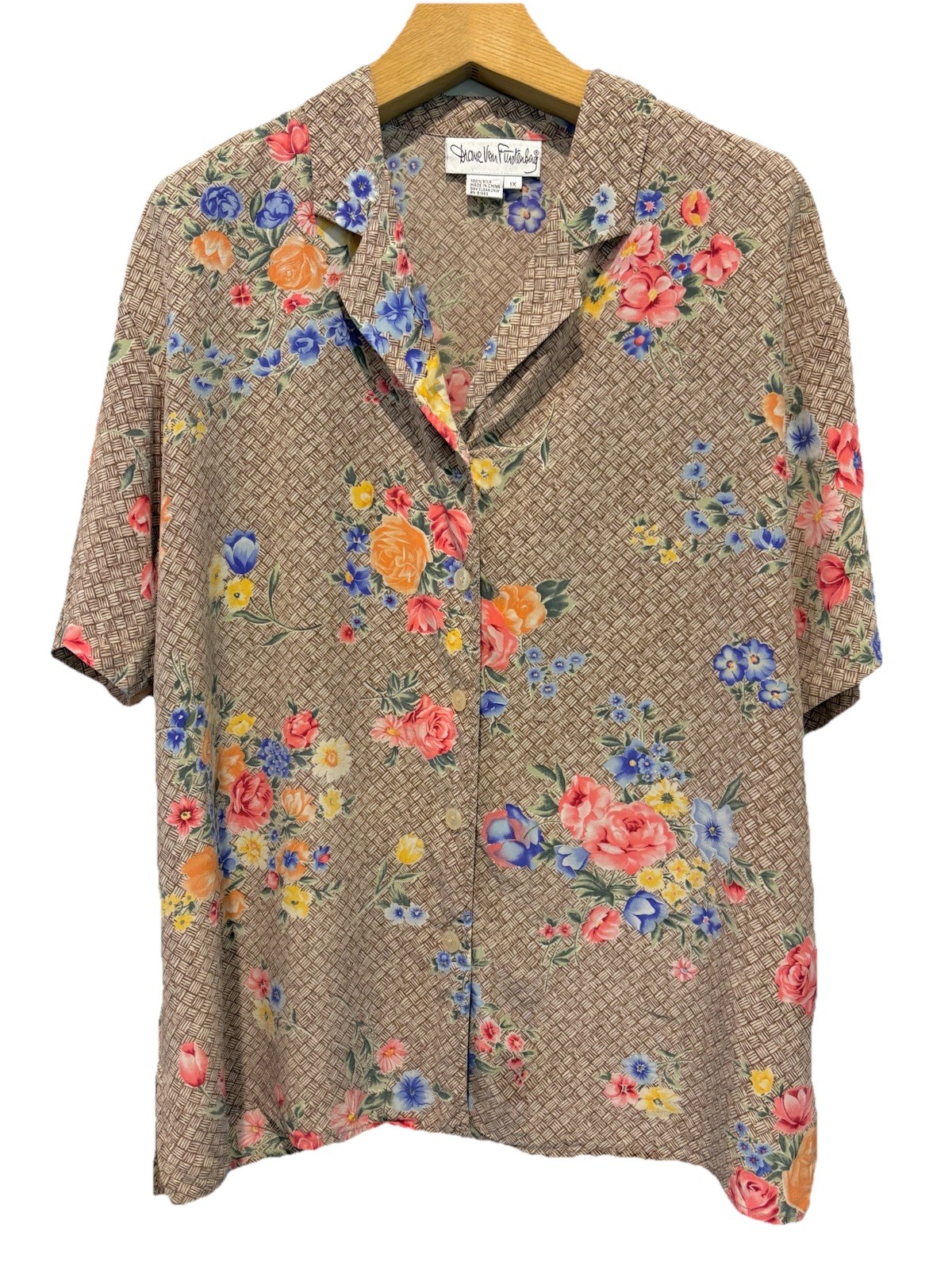 Vintage Diane VonFurstenberg 1X Blouse Top Silk Button Up Floral Tropical Resort