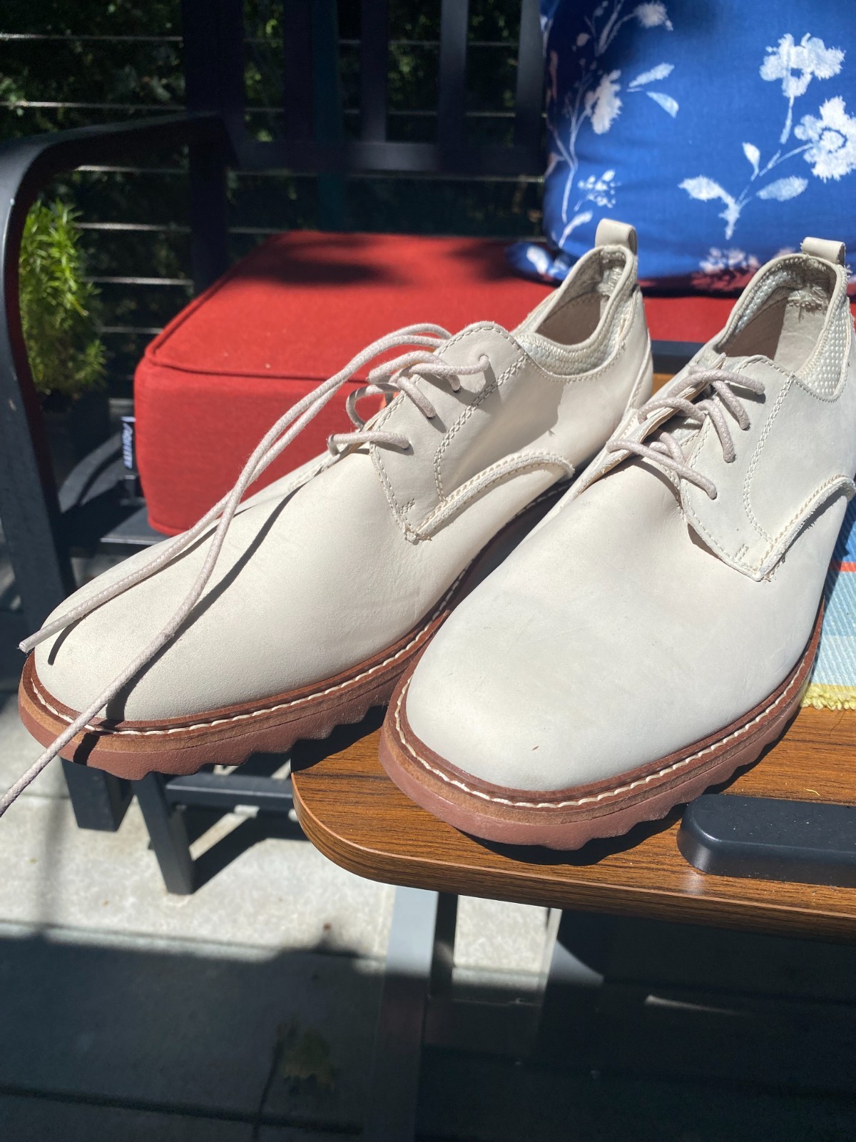 JOHNSTON MURPHY MENS 10.5 SUMMER WHITE SHOES